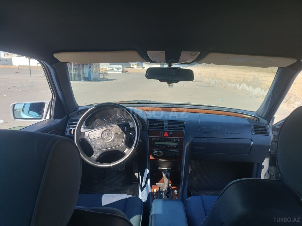 Mercedes C 220