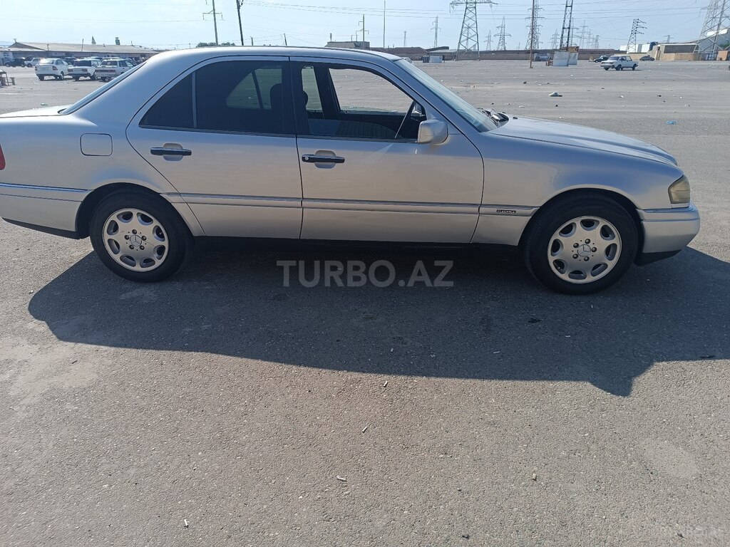 Mercedes C 220