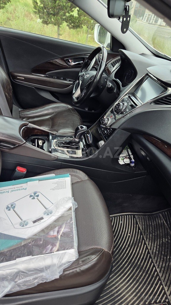 Hyundai Azera