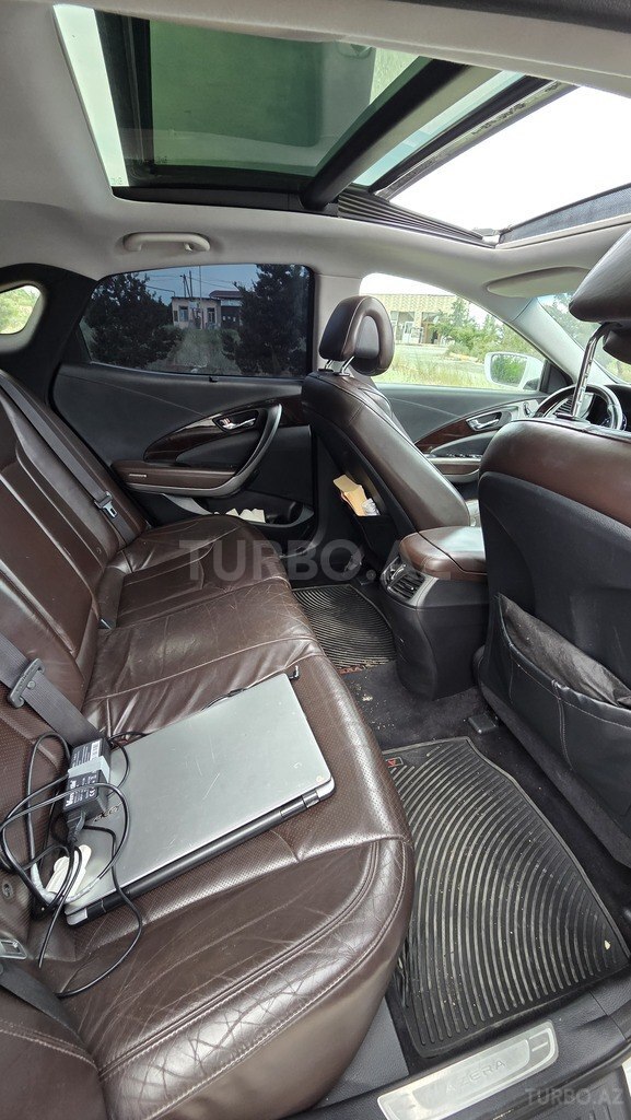 Hyundai Azera
