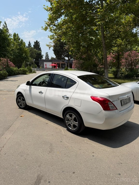 Nissan Sunny