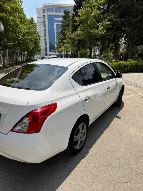 Nissan Sunny
