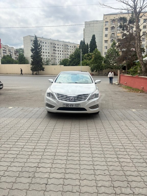 Hyundai Azera