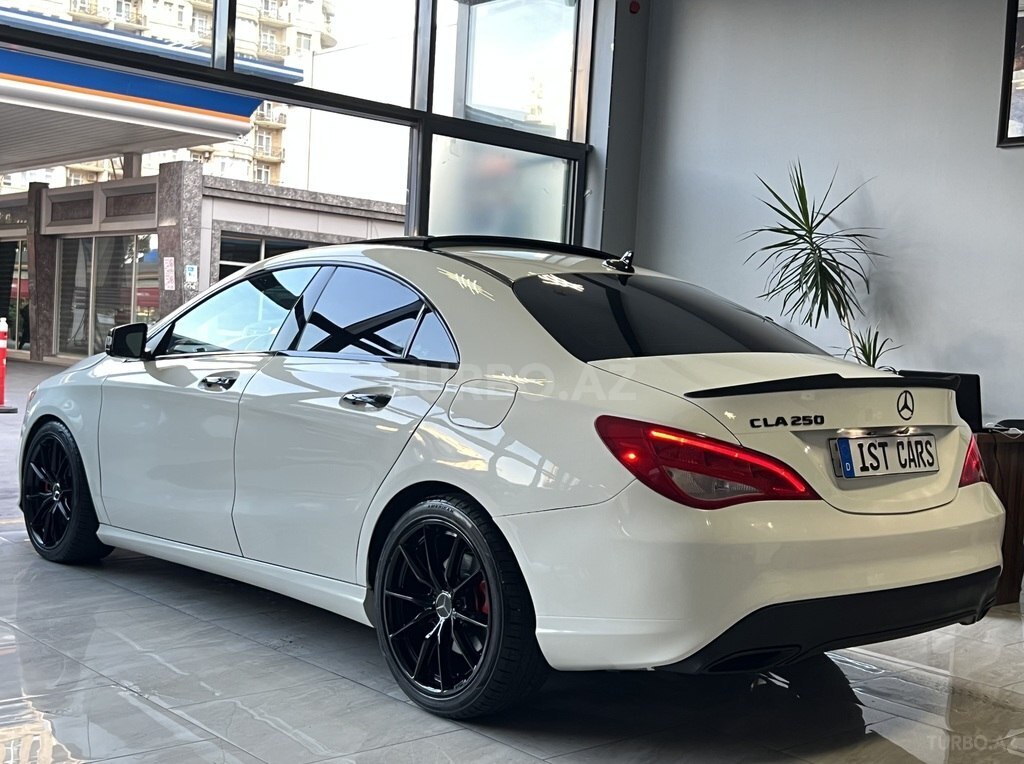 Mercedes CLA 250