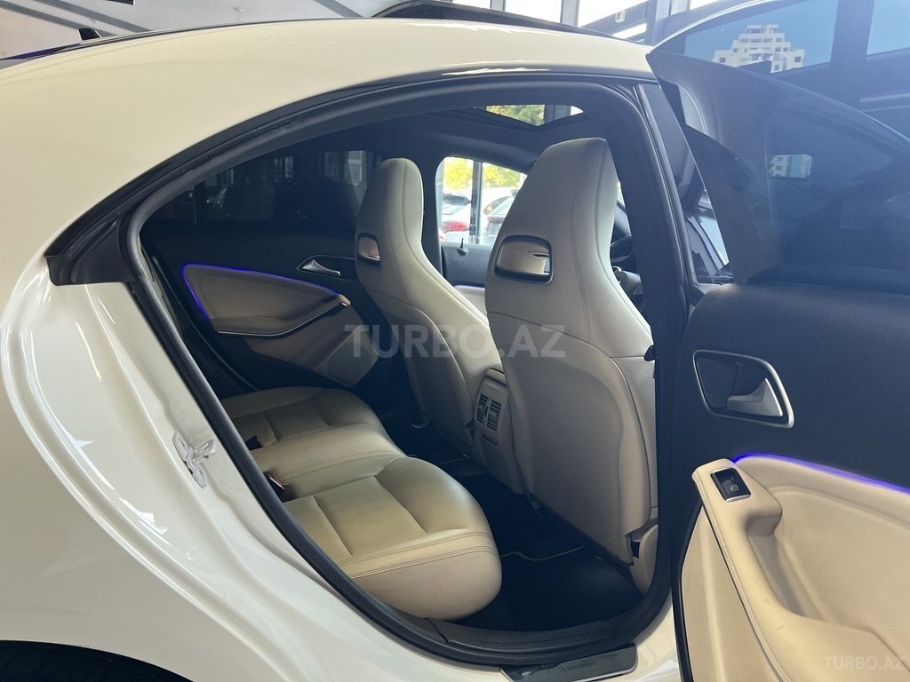 Mercedes CLA 250