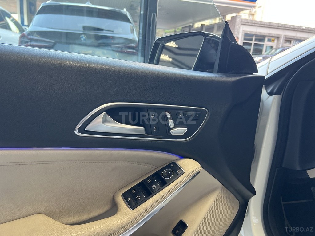 Mercedes CLA 250