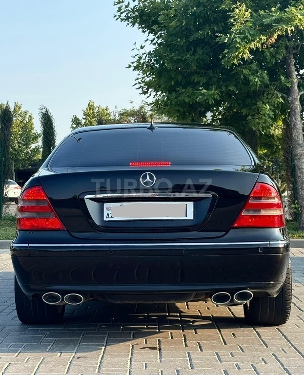 Mercedes S 320