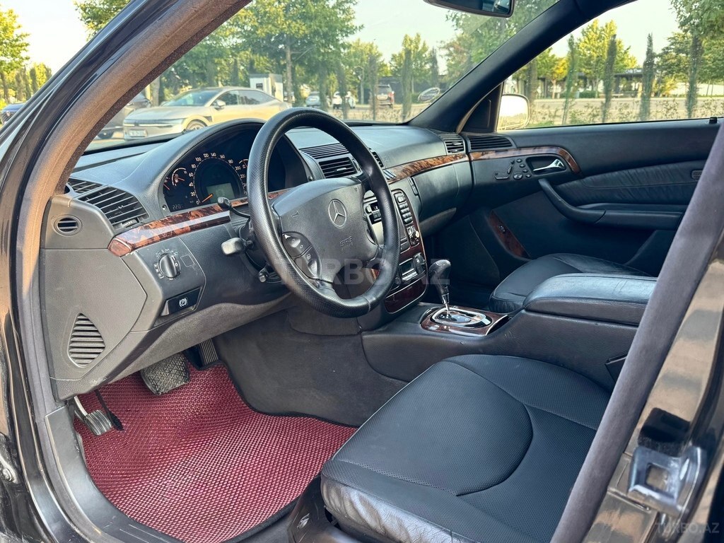 Mercedes S 320