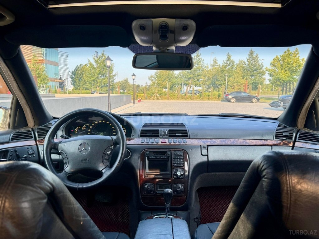 Mercedes S 320