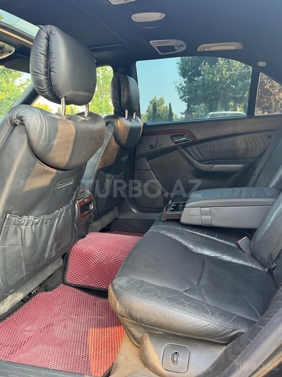 Mercedes S 320