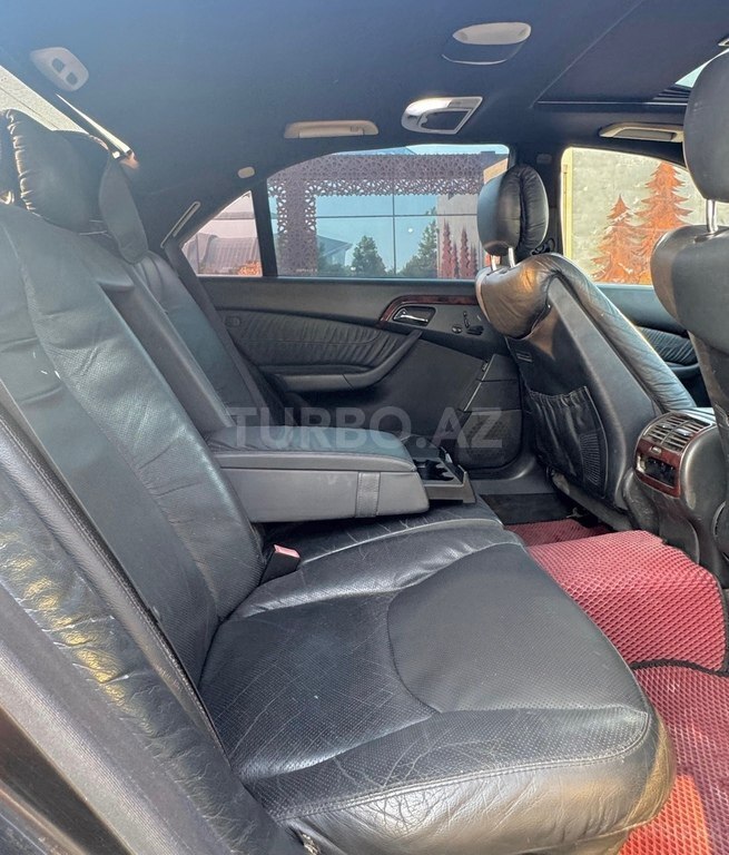 Mercedes S 320