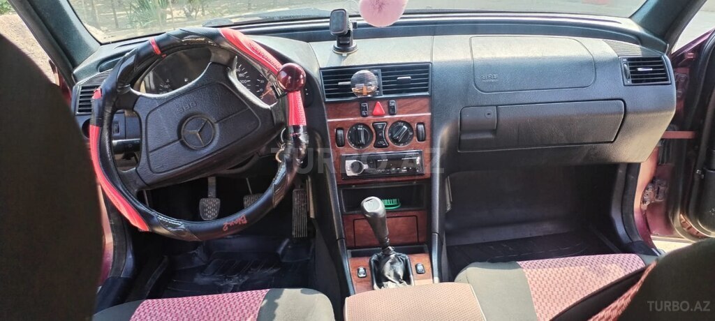 Mercedes C 180
