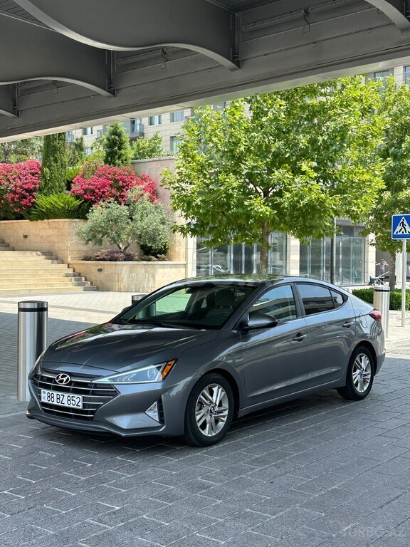 Hyundai Elantra