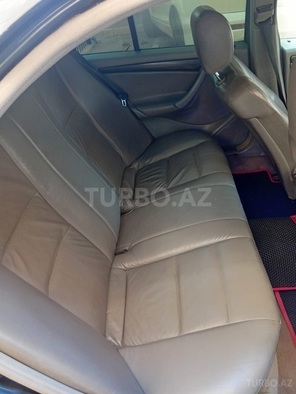 Mercedes C 180