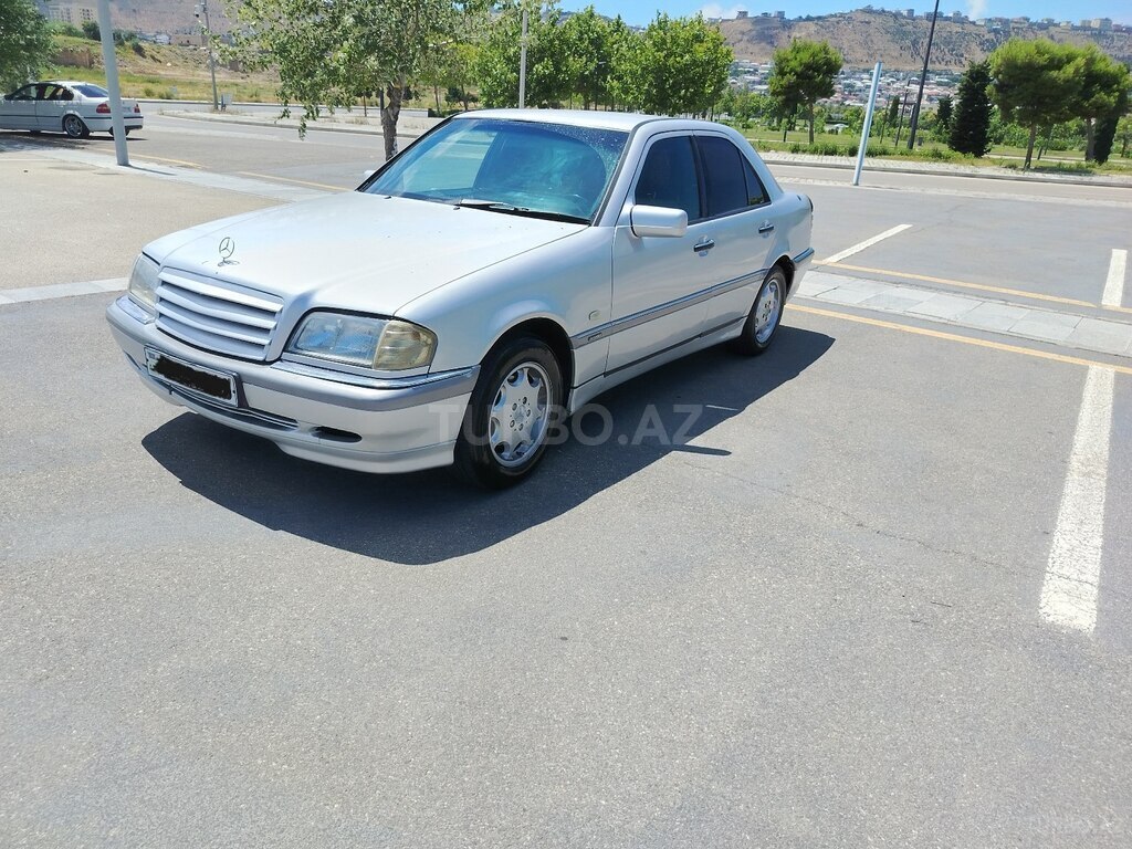 Mercedes C 200