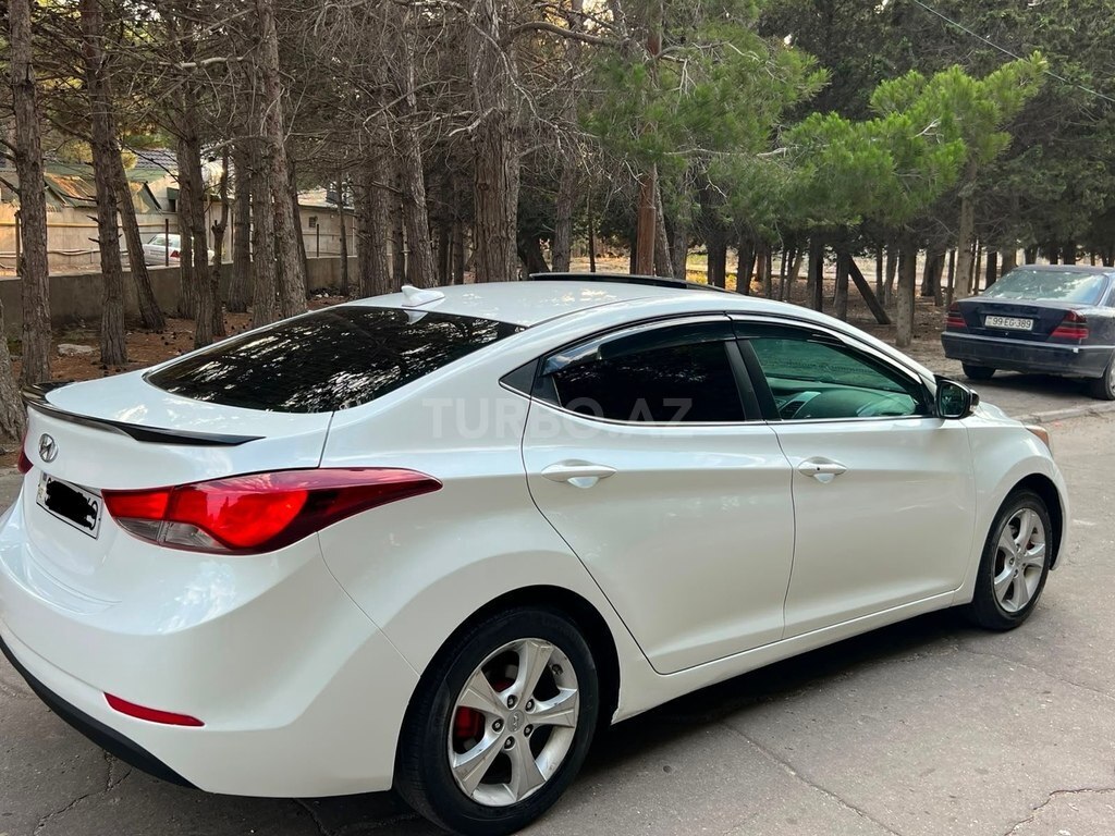 Hyundai Elantra