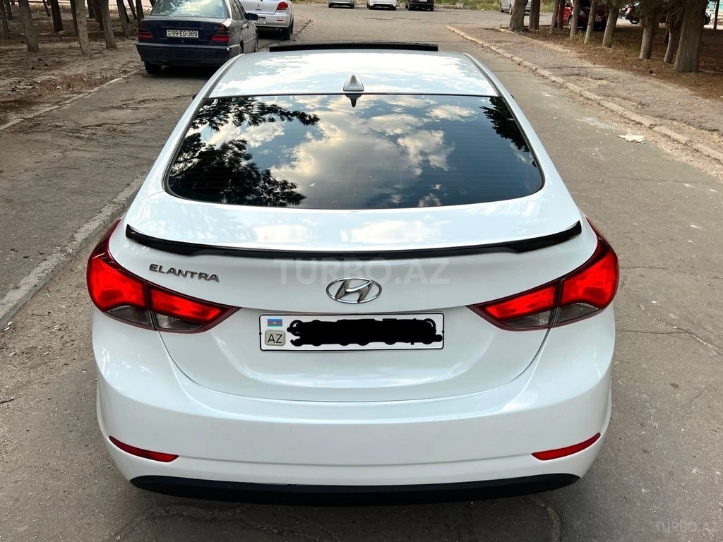 Hyundai Elantra