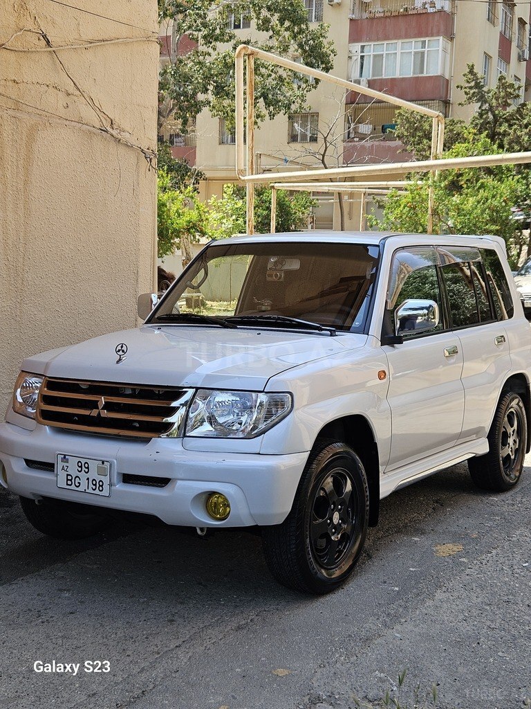 Mitsubishi Pajero io, 2.0 L, 2001 il, 192 000 km