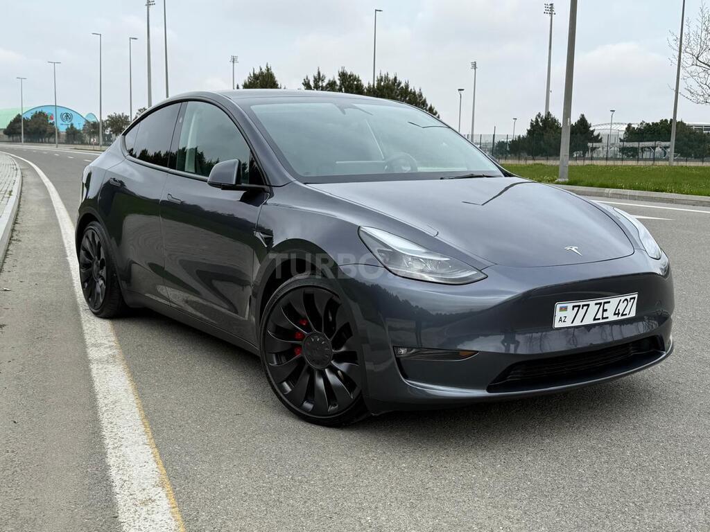 Tesla Model Y, 75 kWh, 2024 il, 21 758 km