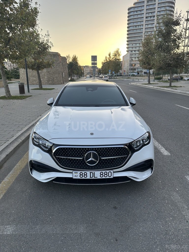 Mercedes E 300 4MATIC, 2.0 L, 2024 il, 18 280 km