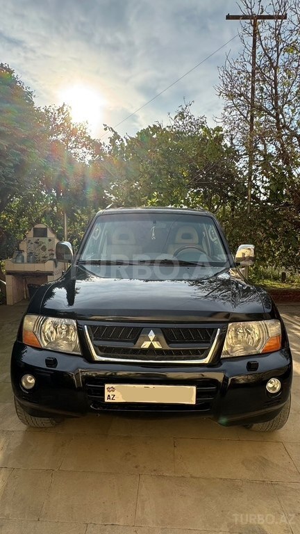 Mitsubishi Pajero, 3.0 L, 2006 il, 215 000 km