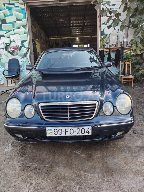 Mercedes E 220, 2.2 L, 2001 il, 600 290 km