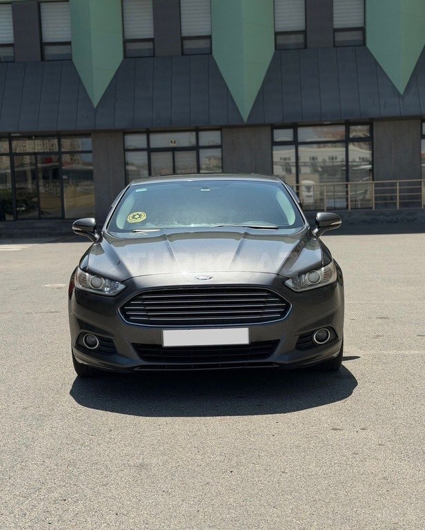 Ford Fusion (North America), 2.0 L, 7.6 kWh, 2015 il, 230 000 km