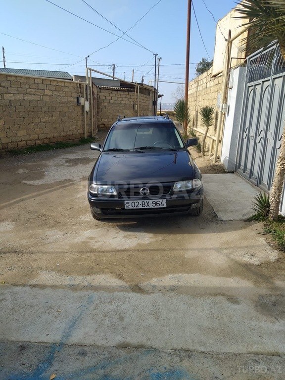 Opel Astra, 1.6 L, 1996 il, 200 000 km