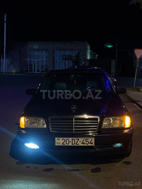 Mercedes C 180, 1.8 L, 1998 il, 252 000 km