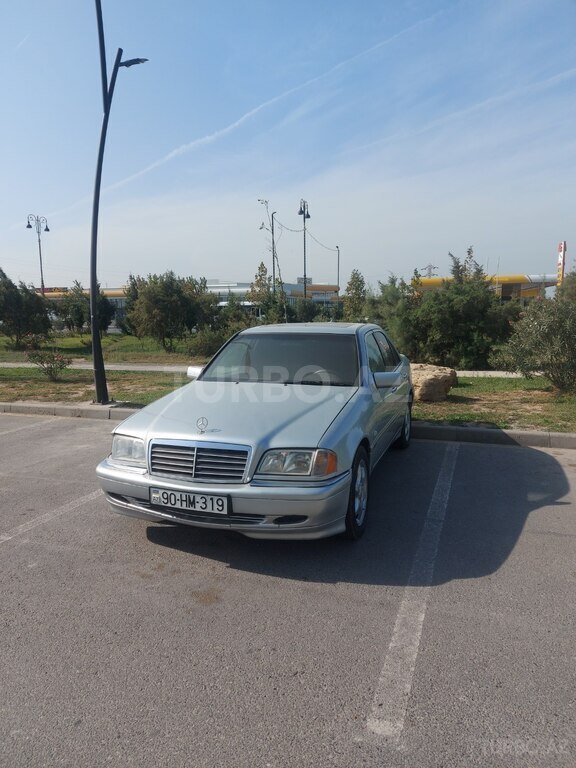 Mercedes C 230, 2.3 L, 1998 il, 300 000 km