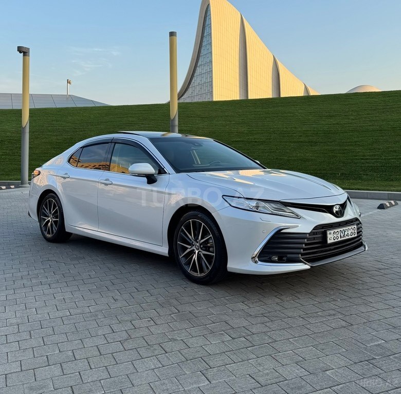 Toyota Camry, 2.5 L, 2021 il, 138 000 km