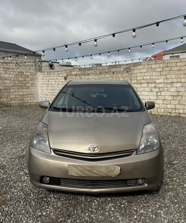 Toyota Prius, 1.5 L, 1.3 kWh, 2009 il, 380 000 km