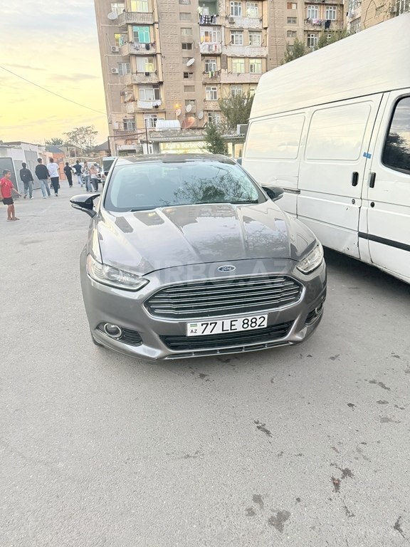 Ford Fusion (North America), 2.0 L, 2013 il, 180 000 km