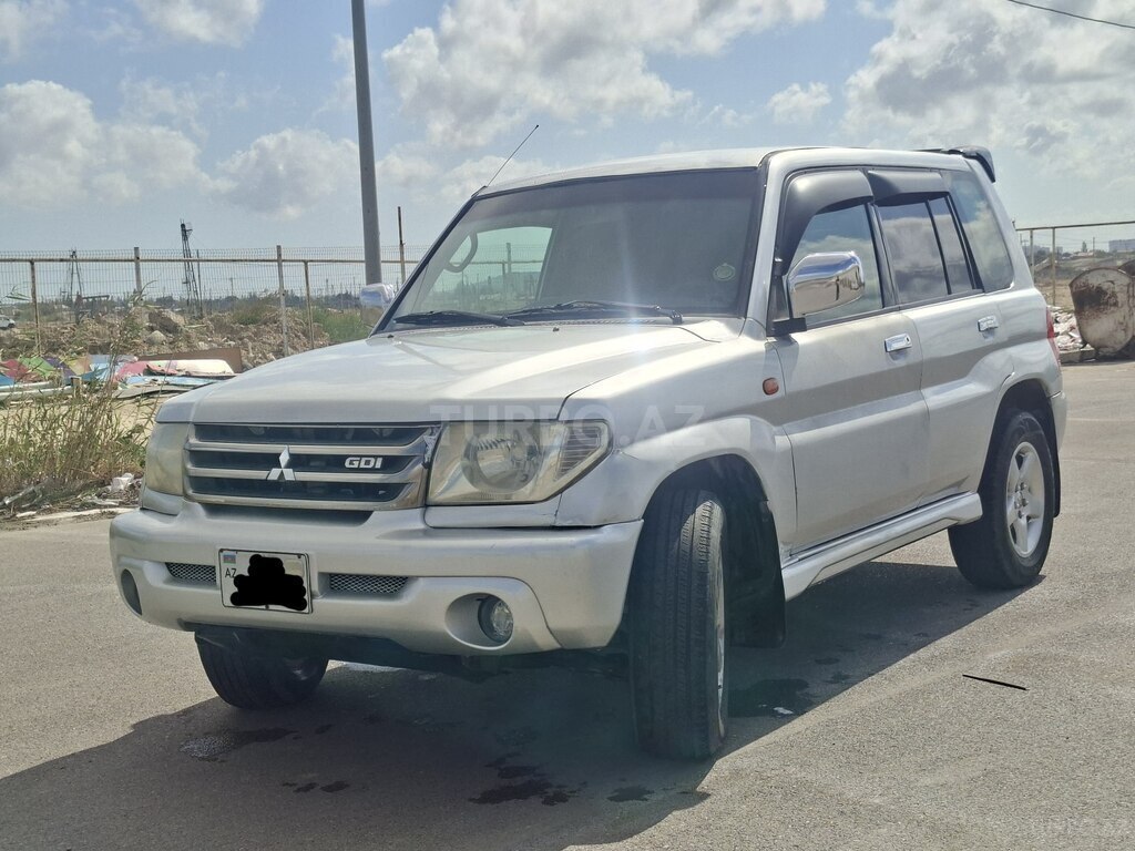 Mitsubishi Pajero io, 2.0 L, 2001 il, 388 000 km