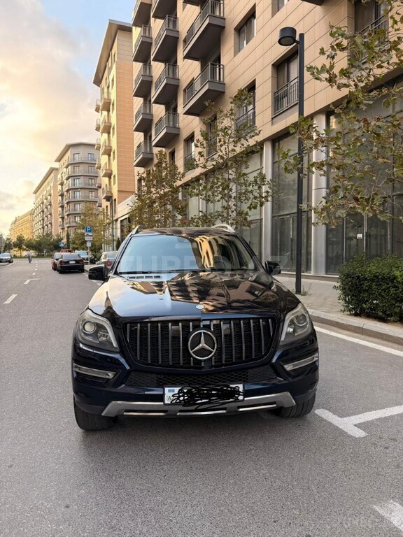 Mercedes GL 350 4MATIC, 3.0 L, 2013 il, 317 000 km