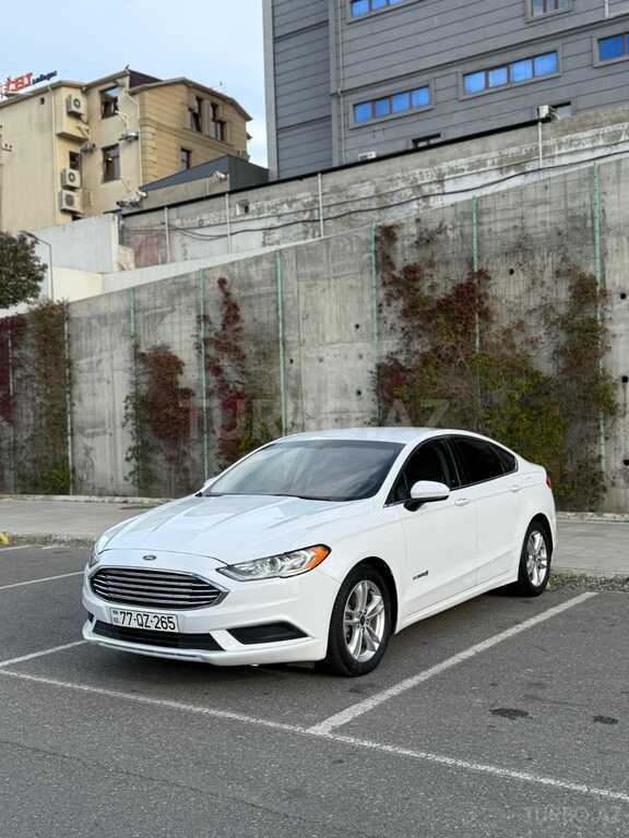 Ford Fusion (North America), 2.0 L, 7.6 kWh, 2018 il, 140 000 km