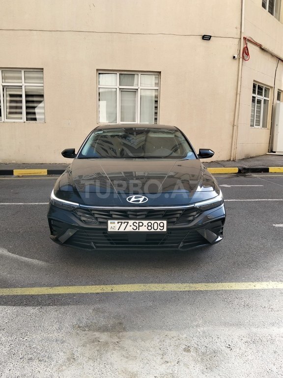 Hyundai Elantra, 1.6 L, 2024 il, 25 000 km