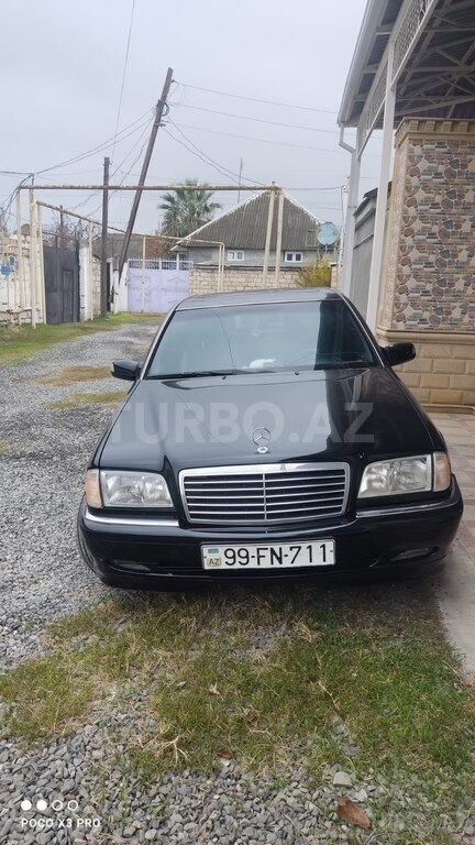 Mercedes C 230, 2.3 L, 1999 il, 250 000 km
