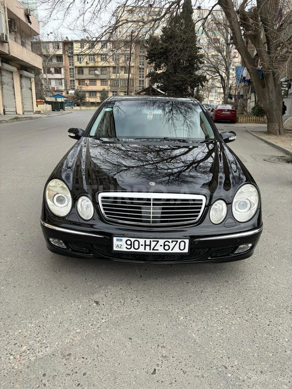 Mercedes E 320 4MATIC, 3.2 L, 2003 il, 165 000 km