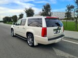 Cadillac Escalade-9