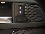 Land Rover Defender-12