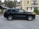 Cadillac Escalade-4