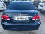 Mercedes E 220 d-6