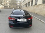 Hyundai Elantra-4