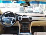 Cadillac Escalade-4