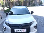 Mitsubishi L200-1