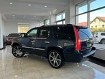 Cadillac Escalade-11