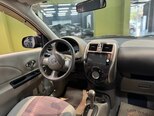 Nissan March-12