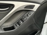 Hyundai Avante-12