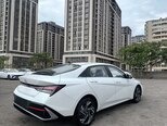 Hyundai Elantra-2